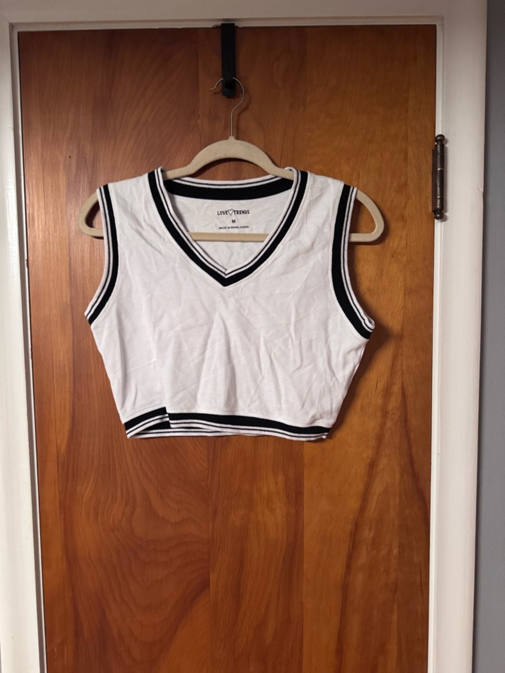 EUC White V-Neck Cropped Tank with Black Trim by Love Trends